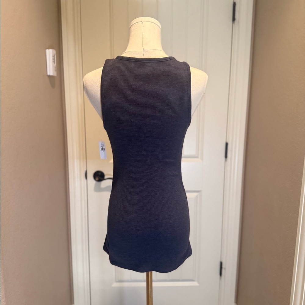 Old Navy Women's Charcoal Tank Top - NEW WITH TAGS - Picture 4 of 4
